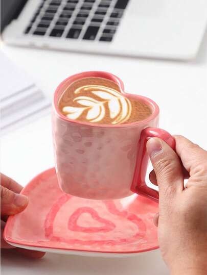 Herz-förmige Keramik Tasse & Untertasse Set, romantisches Paar Kaffee/Tee Geschenkset, süßes Liebes-Thema Geschirr, Valentinstag Feier