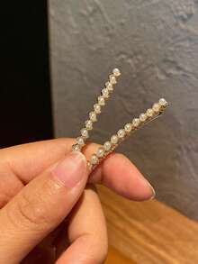 Delicate Pearl One-Piece Hair Clip, Luxury Niche High-End Feeling Bangs Clip, Fashionable And Versatile Hair Accessory - Gold - View 8