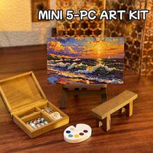 这幅比例为1:12的迷你日落海滩油画细节精美，套装包含画架、画布、画凳、调色板和绘画工具箱。它是微缩房屋场景绘画的必备之选，也是送给微缩模型爱好者的完美礼物。 - 均碼 - 查看 8