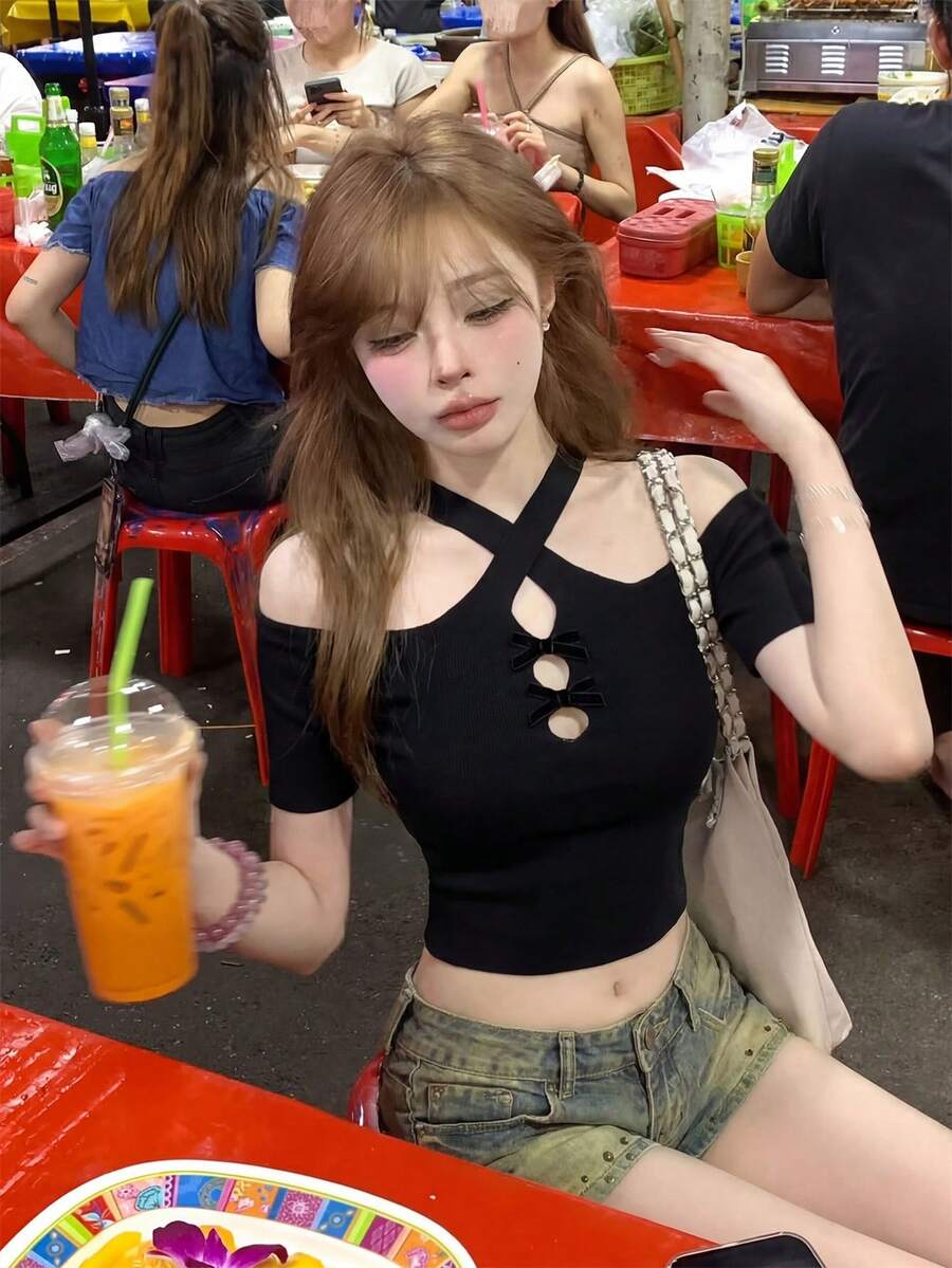 性感交叉露背吊带短袖上衣，女士独特镂空蝴蝶结露脐针织衫，韩版性感露肩，娇小身材显瘦的BM款短款上衣，纯镂空吊带T恤黑色夏季款 - 黑色 - 查看 1