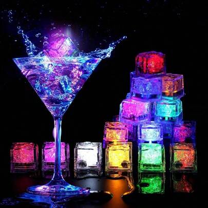 12个彩色LED冰块，遇水发光，可重复使用，适用于饮品，适合俱乐部、酒吧、派对、婚礼、装饰等场合。