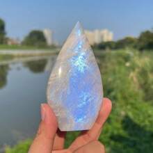 1个月光泪滴吊坠——非常适合家居收藏、情人节和节日礼物。它也是办公室或咖啡馆优雅桌面装饰的理想之选，堪称家居装饰的真正瑰宝。 - 彩色 - 查看 7