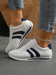 Sepatu Sneakers Kasual Serbaguna Wanita, Ujung Bulat, Model Rendah, Nyaman dan Datar, Kombinasi Warna, Gaya Retro, Cocok untuk Semua Musim, Tersedia dalam Warna Merah, Hijau, Kuning, Ukuran 35-43 Plus Size - Biru - View 7