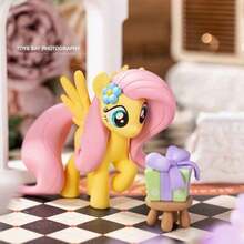 Hasbro 我的小马驹 Fluttershy 盲盒摆件，粉色甜美派对系列。适合主题生日派对装饰、婚礼装饰、情人节礼物、粉丝收藏，也是送给家人和朋友的完美礼物。 - 彩色 - 查看 3