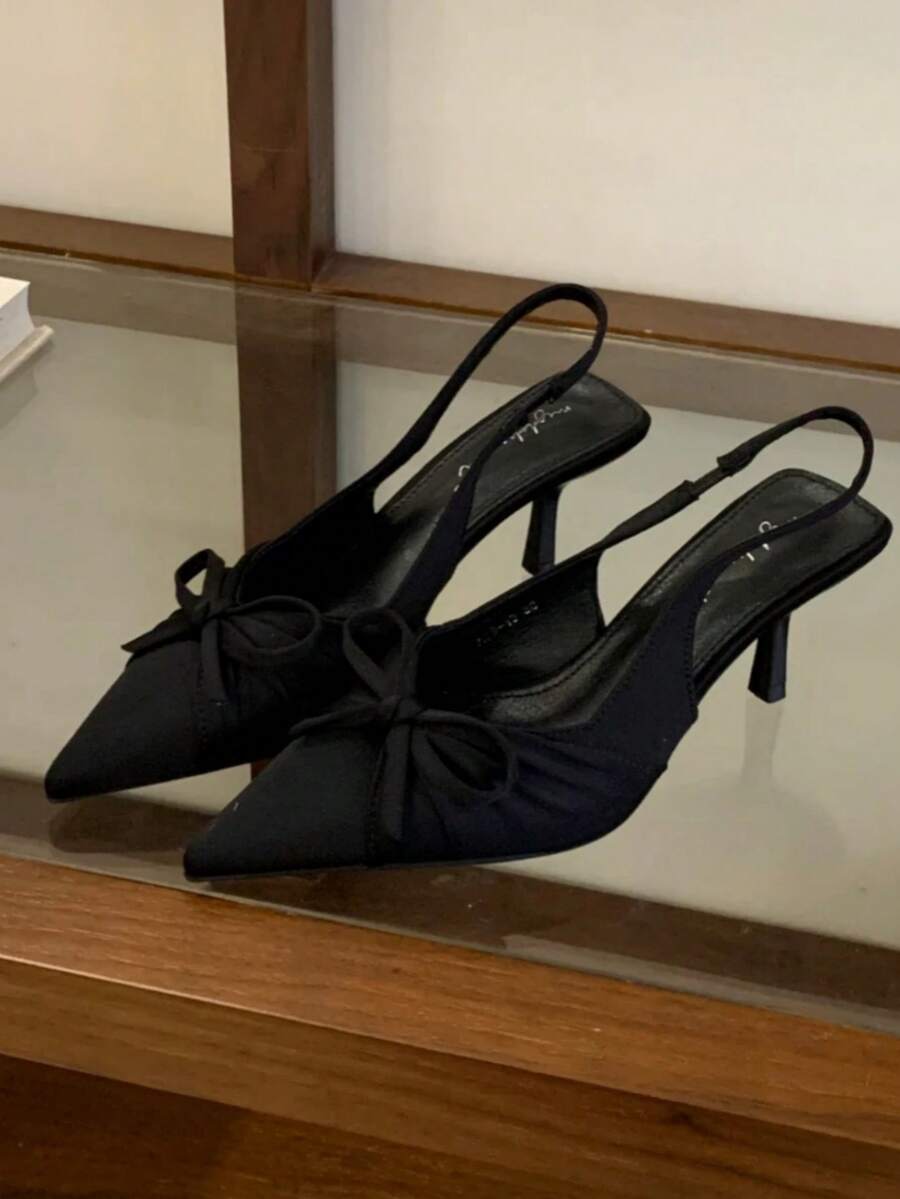 小众法式优雅蝴蝶结闭趾凉鞋，碎花图案女士套脚高跟鞋，2026春夏款