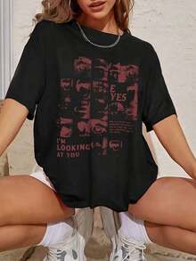 Camiseta estampada de hombros caídos con eslogan "TE ESTOY MIRANDO TEMPRANO EN EL DÍA SE SUSURRÓ QUE DEBERÍAMOS NAVEGAR EN UN BARCO SOLO TÚ Y 1 Y NUNCA UN ALMA EN EL MUNDO" Camisetas gráficas para mujeres - Negro - Ver 1