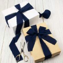 3卷雪纺丝带，每卷1.5英寸宽 x 5.5码长，适用于礼品包装、婚礼请柬、DIY手工、新娘捧花、圣诞节等。 - 查看 5