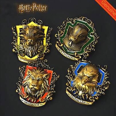 Harry Potter 哈利波特创意3D立体学院浮雕纪念徽章胸针，适合青少年和成人日常装饰[官方授权]
