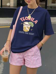 Áo thun ngắn tay nữ in hình đồ uống Juice And Letters, trang phục tựu trường 2026, cảm hứng thời trang đi học, đồ dùng thiết yếu cho ngày tựu trường, trang phục ngày đầu tiên đến trường, trang phục thường ngày cho mùa hè tựu trường 2026. - Màu xanh bụi bặm - Xem 1