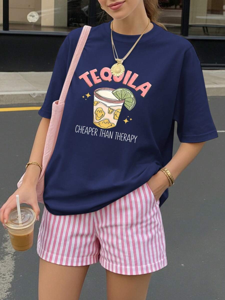 Áo thun ngắn tay nữ in hình đồ uống Juice And Letters, trang phục tựu trường 2026, cảm hứng thời trang đi học, đồ dùng thiết yếu cho ngày tựu trường, trang phục ngày đầu tiên đến trường, trang phục thường ngày cho mùa hè tựu trường 2026. - Màu xanh bụi bặm - Xem 1