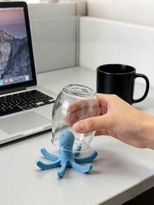 Giá phơi đồ độc lập 1 chiếc với hệ thống lưu thông khí nhanh, tăng cường hiệu quả sấy khô. Thiết kế 3D tiết kiệm không gian mặt bàn, phù hợp với nhiều loại chai, cốc và ly rượu, thích hợp sử dụng trong nhà bếp, văn phòng và khi đi du lịch. - Nhiều màu - Xem 6