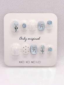 10 piezas de pegatinas de uñas blancas cortas cuadradas y redondas pintadas a mano, uñas postizas acrílicas con patrones florales y de puntos, adecuadas para mujeres y niñas, hechas a mano - Azul y blanco - Ver 2