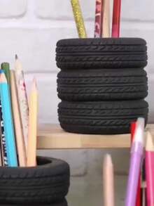 1 chiếc hộp đựng bút hình lốp xe ngộ nghĩnh - Chất liệu PVC đen bền chắc với họa tiết chữ cái, dụng cụ sắp xếp bàn làm việc phù hợp cho trường học và văn phòng. - 1PC - Xem 7