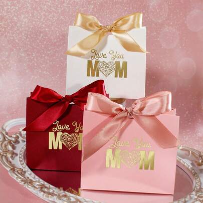 Bộ 5 hộp quà Ngày của Mẹ với thiết kế trái tim "Yêu Mẹ" mạ vàng, hộp giấy trang nhã có ruy băng buộc, hộp quà tặng lãng mạn dành tặng mẹ, hộp đựng kẹo, sô cô la và những món quà nhỏ, hộp kỷ niệm phong cách cho trang trí và kỷ niệm Ngày của Mẹ.