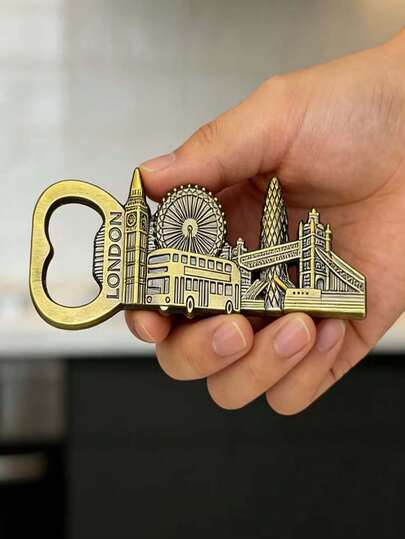 London-Themed Fridge Magnet, Bottle Opener Fridge Magnet, Made Of Zinc Alloy With A London Landmark Design, Used For Home Decoration And Travel Souvenirs, Suitable For Enthusiasts Of British Culture, Travel Lovers, And Collectors. For Valentine's Day, Mother's Day, Carnival, Easter. Memo And Photo Holder Clip, 2D Flat Design, Home Decoration, Small Home Ornaments.