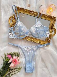 Conjunto de lencería azul claro con bordado floral sexy, sujetador con aros y pantie transparente con bordado romántico, conjunto de lencería de estilo pastoril - Celeste - Ver 5