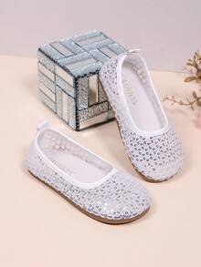 1 đôi giày bệt màu trắng cho bé gái sơ sinh/trẻ nhỏ, chất liệu lưới trong suốt + sequin bạc lấp lánh, mũi tròn, đế nông, mềm mại, chống trơn trượt, kiểu dáng slip-on, thời trang, thanh lịch, phá cách, dễ thương, đính pha lê, phù hợp cho sinh hoạt hàng ngày, kỳ nghỉ, tiệc tùng, mọi mùa. - trắng - Xem 1