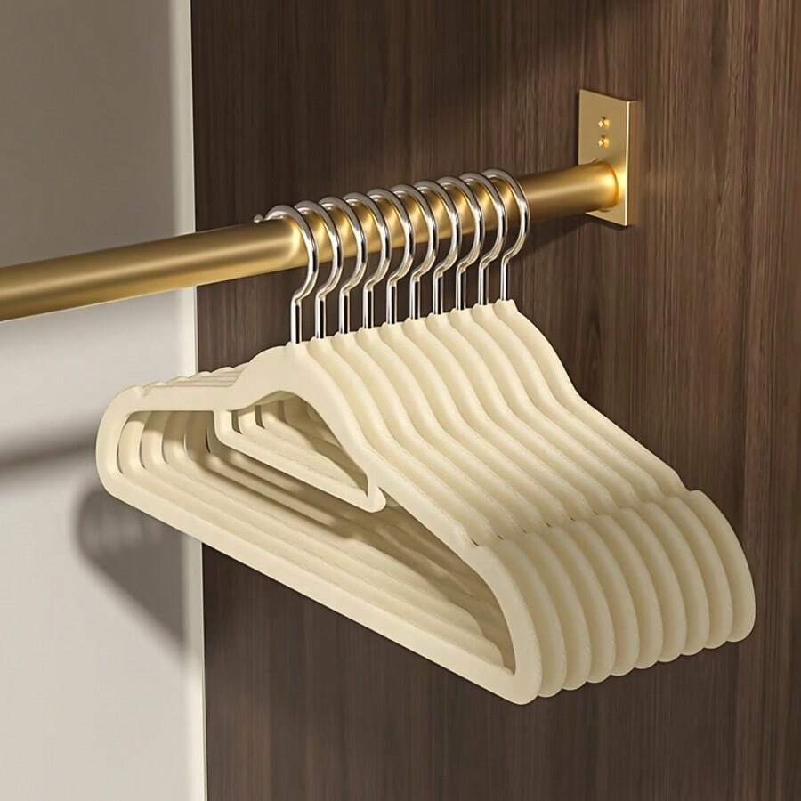 Perchas de terciopelo premium, adecuadas para colgar prendas pesadas como abrigos, trajes, camisas y vestidos, ideales para la organización del hogar y los entusiastas de la moda, material resistente a los arañazos, diseño clásico y duradero, disponible en varios tamaños, adecuado para todas las estaciones