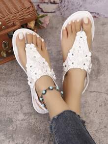 Ladies' Three-Dimensional Flower Flat Sandals, Open Toed Clip On, Versatile Casual Women's Shoes For Summer - White - View 2