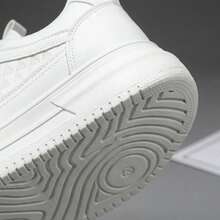 Tenis deportivos casuales para hombre, material de PU resistente con diseño de textura en relieve y suela gruesa antideslizante, calzado cómodo y versátil para uso diario y todas las ocasiones - Blanco - Ver 7