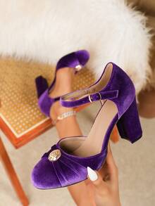 2026 Spring/Summer New Arrival: Elegant And Stylish Mary Jane Shoes For Women - Green, Purple, Burgundy, And Black High Heels. Velvet And Patent Leather Design, T-Strap With A Single Strap For A Simple And Stylish Look. Suitable For College Students, Everyday Wear, Mother's Day Gifts, Weddings, Parties, Dress Outfits, Outdoor Activities, Family Gatherings, Formal Wear, Spring Shoes, And Summer Shoes. Extremely Comfortable Heels With Beautifully High Lines. (Local Warehouse, Delivery As Fast As 3 Days) - 紫色 - 查看 3