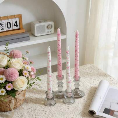 Bộ 2 nến nhỏ in hình bướm dễ thương - Nến sáp đậu nành không khói. Thích hợp để thắp sáng, trang trí địa điểm và tạo không gian quyến rũ. Những chiếc nến nhỏ in hình kích thước 0,86"X9,84" này rất phù hợp để trang trí nhà cửa, phòng khách, khách sạn, hoặc làm vật trang trí trung tâm cho đám cưới.