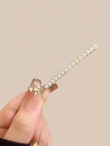 Delicate Pearl One-Piece Hair Clip, Luxury Niche High-End Feeling Bangs Clip, Fashionable And Versatile Hair Accessory - Gold - View 10