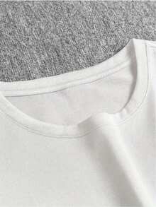 Girls' Short-Sleeved Summer T-Shirt With A Creative "Pink Car" Print, Available In Pink, White, And Other Colors. Made Of 100% Polyester Fiber, It's Slightly Stretchy, Has A Round Neck, And A Regular Fit. This Casual And Sporty Sweater Is Hand-Washable And Suitable For Holiday Parties Or As A Gift For Christmas Or Birthdays. It's Ideal For Girls' Summer Beach Outfits, Comfortable, Durable, And Stylish For Everyday Casual Wear. - 白色 - 查看 2