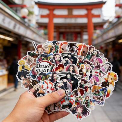 bandai 50张防水卡通贴纸套装，包含热门动漫角色，例如押切等，适合动漫迷、青少年和儿童，男女通用，可用作玩具贴纸、剪贴簿材料、复活节礼物，以及装饰手机、行李箱、滑板、笔记本电脑、水瓶、吉他、头盔、摩托车等，是生日礼物、派对礼品、奖励贴纸和日常使用的理想之选。