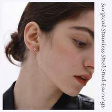 Stainless Steel Screw Back Stud Earrings for Men Women Titanium Hypoallergenic Earring for Sensitive Ears Surgical Steel Rainbow CZ Double Side Black sleeper Studs - 10 pares de 6 mm - Ver 4