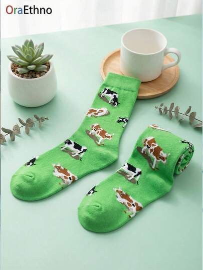 1 Pair Of Men's Funny Farm Cow Theme (With Black & White Cow & Brown Cow Patterns) Cartoon Printed Contrasting Color Sweat Absorbing And Odor Proof Soft, Comfortable, Novel, Interesting, And Warm Crew Socks, Fun Gifts For Men's Fathers, Sons, Grandfathers, Husbands, Boyfriends, Farm & Animal Enthusiasts On Birthday, Halloween, Christmas, And Themed Events. The Best Dad/Grandpa/Gift For Sons' Wives, Daughters, And Girlfriends' Fun Farm-Themed Gifts, Fall & Winter Sock