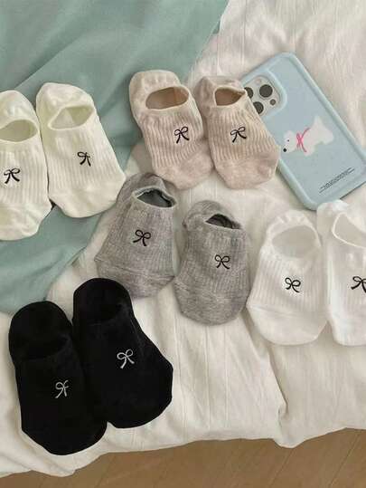 女士隐形无痕袜 5 双装 – 防臭棉质低帮踝袜，带可爱蝴蝶结，无缝袜头，适合运动鞋、平底鞋和乐福鞋 – 透气、防滑、日常穿着（黑色/灰色/米色/白色/灰褐色）
