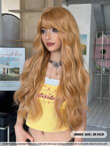 NAMM 28 Zoll goldgelbe extra lange wellige Perücke für Frauen, flauschige Wellen lockige Perücken mit Pony, synthetische Fasern Haar Vollperücke für täglichen Bürogebrauch - Musikfestival Party - Cosplay Kostüme - Sakura Feiern Glam & Party Streetwear Fotografie - Mädchen Geschenk Perücken Accessoires - Gelb - Übersicht 3