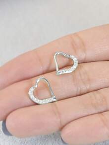 1 pièce Boucles d'oreilles clous en forme de cœur en argent sterling 925, convient aux femmes comme boucles d'oreilles minimalistes - célibataire - Voir 5