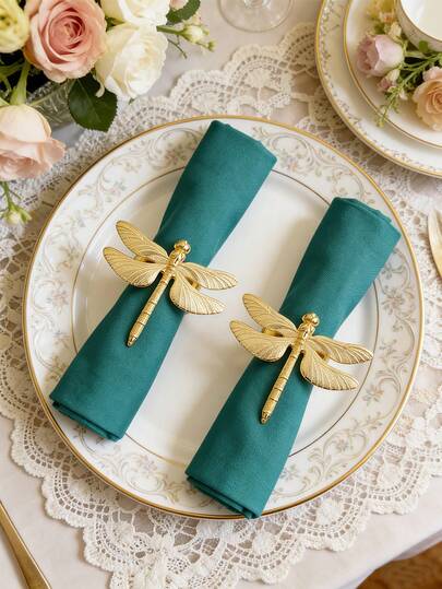 6个金色蜻蜓餐巾环，品质奢华，经久耐用，桌面装饰佳品，适用于房间、餐桌、家居、派对、节日、婚礼等场合，亦可作为礼物赠送。