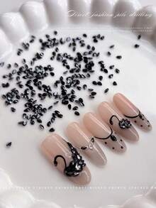 50 pièces Décorations pour Nail Art, Cygne noir et blanc en zircone cubique, Mini Strass à fond plat en forme de larme, Fournitures pour Nail Art DIY - Multicolore - Voir 6