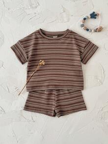 2 Stücke/Set Kleinkind Jungen/Mädchen Lässig braun gestreiftes Kurzarm T-Shirt und Shorts Set, Sommer - Braun - Übersicht 10