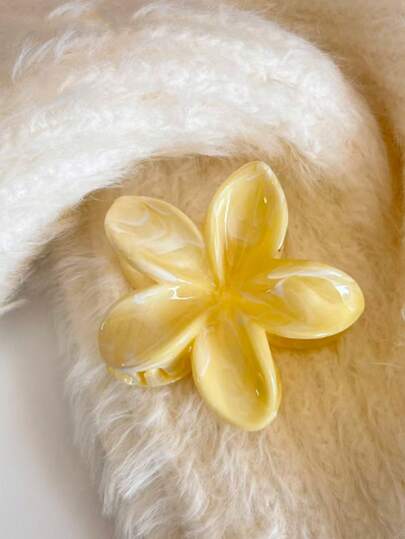 1pcsCute Yellow Plumeria Flower Hair Claw Clip - Acetate Hair Accessories For Women