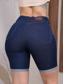 Short jeans feminino meia coxa com lycra cintura alta barra dobrada modela bumbum lançamento - Lavagem escura - Visão 4