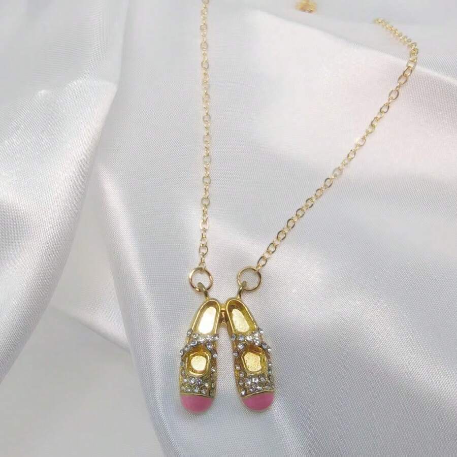 1pc Pink Rhinestone Ballet Shoes Pendant Necklace, Cute Gold Tone Ballerina Shoe Charm, Dainty Collarbone Necklace For Women, Perfect Gift For Dance Lovers - 芭蕾鞋 - 查看 1