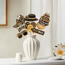 Bộ 38 phụ kiện chụp ảnh sinh nhật lấp lánh, biển hiệu chụp ảnh màu vàng và đen, thích hợp trang trí tiệc sinh nhật, phụ kiện selfie vui nhộn và quà tặng tiệc tùng, dùng được cho cả nam và nữ. - Xem 6