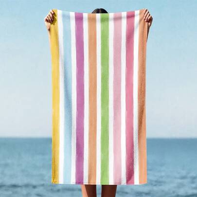 这款柔软的彩虹糖果条纹印花超细纤维沙滩巾，适用于海滩、游泳池、露营、旅行、浴室、健身、瑜伽等场合。它采用超细纤维制成，触感柔软舒适，是一款时尚的沙滩巾，吸水性极佳，轻便易携，防风防晒，是夏季旅行防沙的理想之选，也是假日浴室装饰的完美点缀。拥有它，你一定会后悔！夏季必备！