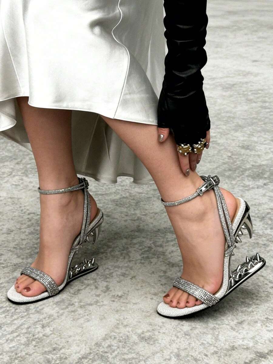 Women Sandals Strappy High Heels Round Open Toe Buckle Heels Shark Tiger Teeth Wedge Heels Sandals Slip-On Party Wedding Dress Shoes - Bạc - Xem 1