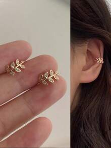 1 Pair Minimalist Leaf Ear Cuff, No Piercing Required, Adjustable Earrings - Gold - View 3