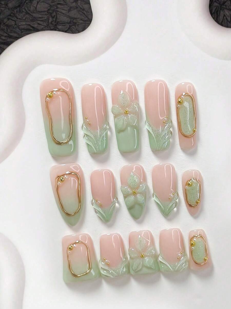 10件套奢华女士美甲套装,包含凝胶指甲油、金色仿珍珠美甲装饰、手工五瓣花线条美甲贴、绿色指甲油,优雅风格,附赠美甲工具(1个果冻贴+1个指甲锉)。三种形状可选:杏仁形、鸭嘴形、棺材形。适合派对、日常、活动、拍照、春夏通勤等场合。 - 彩色 - 查看 1