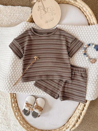 2pcs/Set Toddler Boys/Girls Casual Brown Striped Short Sleeve T-Shirt And Shorts Set, Summer