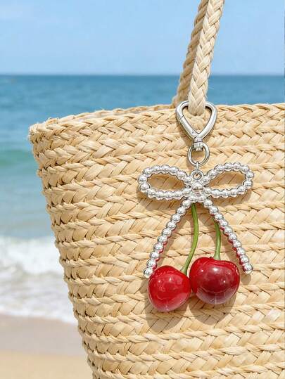 1个银色仿珍珠蝴蝶樱桃钥匙扣，蝴蝶樱桃吊坠钥匙圈，韩版可爱时尚锌合金包包挂饰，适用于手提包、钱包、背包、旅行包，INS风装饰钥匙扣，适合健身、日常使用和送礼，时尚配饰，适合女性和女孩，母亲节、情人节、返校、生日、校园等场合的完美礼物