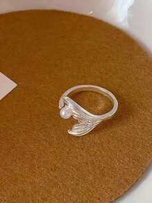 1 pieza Anillo de perla con cola de pez minimalista blanco, anillo de dedo elegante y de moda adecuado para uso diario de mujeres - Multicolor - Ver 4