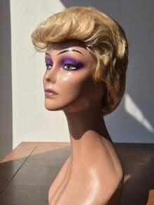 Peluca Corta Rubia Hombre Mujur 70S 80s Cosplay/chistosas//peinados/halloween/pelo corto/natural pelucas 26in Ideal para fiestas - Dorado - Ver 5