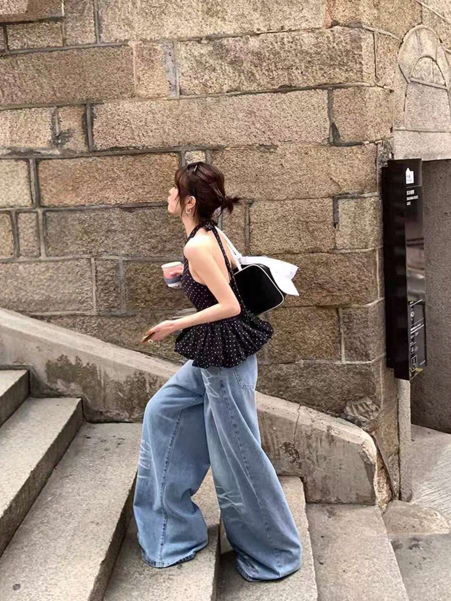 Atasan Crop Top Wanita Tanpa Lengan dengan Desain Polkadot Seksi Warna Polos, Hem Berkerut, Leher Halter, dan Bagian Belakang Terbuka, Warna Hitam yang Mengencangkan Pinggang dan Melangsingkan. - Hitam - View 1